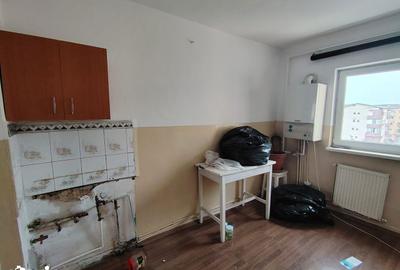 Apartament cu 3 camere decomandat în Central - 2