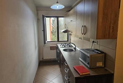 Apartament cu 2 camere nedecomandat, mobilat în Micro III - 18