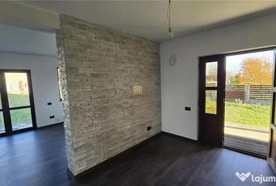 Casă cu 5 camere cu Teren 600 Mp în Mitocu Dragomirnei - 3