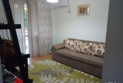 Garsoniera de Inchiriat, Eroii Revolutiei - 4