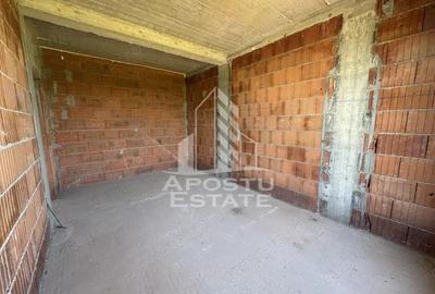 Case insiruite cu 3 camere, bucatarie inchisa, toate utilitatile. - 10