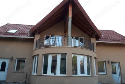 Casă cu 4 camere în Central - 2