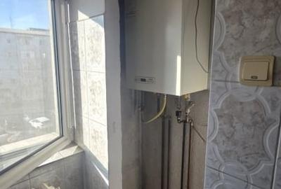 Apartament cu 2 camere semidecomandat în Baza 3 - 4