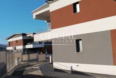 Casa tip duplex | 2 Parcari | Magnoliei | Floresti