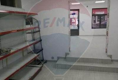Spațiu comercial, de 72 mp, în Central - 6