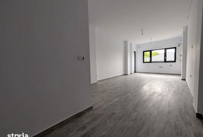 Apartament cu 3 camere decomandat în Cug - 3