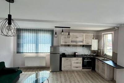 Apartament cu 3 camere semidecomandat, mobilat în Someșeni