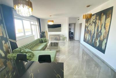 Penthouse cu 3 camere decomandat, mobilat în Exterior Vest - 1