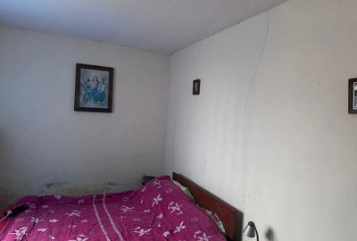 Casă cu 3 camere cu Teren 1500 Mp în Ulmu
