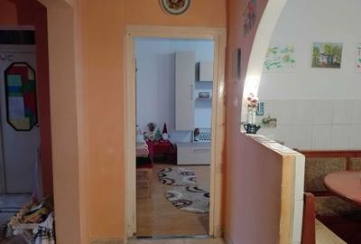 Apartament cu 3 camere decomandat în Central - 1