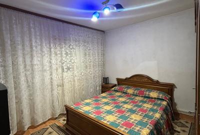 Apartament  2 camere -Zona Sud -  etaj 1 - 55 mp - 65000 euro  negociabil Apartament  2 camere -Zona Sud -  etaj 1 - 55 mp - 65000 euro  negociabil - 4