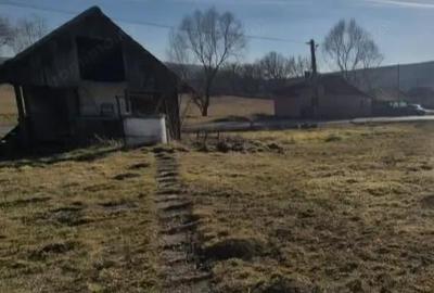 Casă cu Teren 1700 Mp în Iclănzel - 2