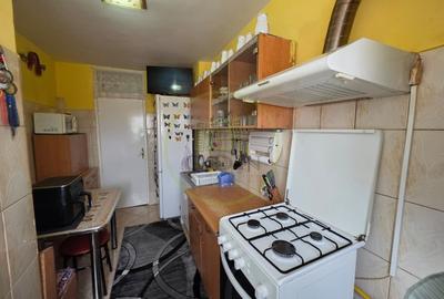 Apartament cu 4 camere decomandat în Hipodrom 3 - 8