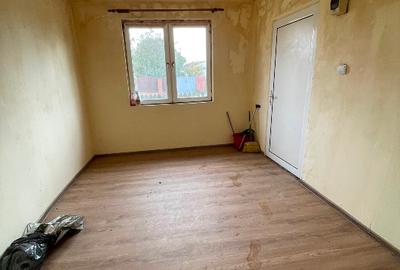 Casă de vânzare în Serbesti , 4 camere - 6