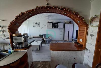 Apartament cu 3 camere decomandat în Astra - 2