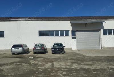 Spațiu comercial, de 560 mp, în Central - 4