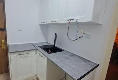 Casă cu 4 camere cu Canalizare în Central - 8