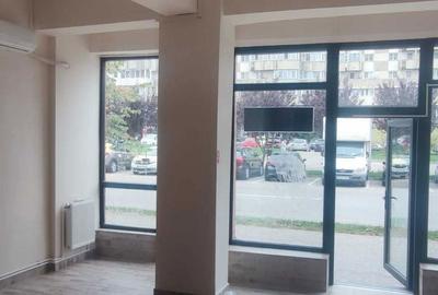 Spațiu comercial, de 75 mp, în Central - 3