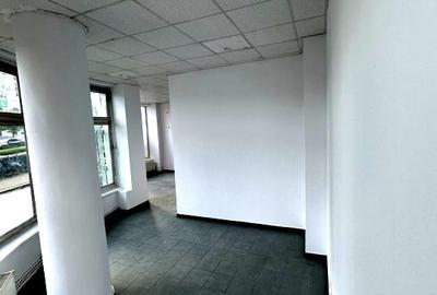 Spațiu comercial, de 50 mp, în Central - 2