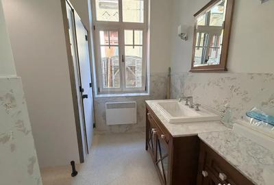 Casă cu 7 camere cu Teren 322 Mp în Central - 4