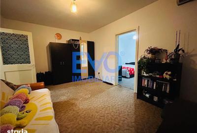 Apartament cu 3 camere semidecomandat în Podu Roș - 11