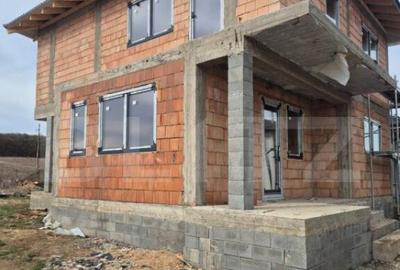 Casă cu 4 camere cu Teren 532 Mp în Corunca - 9