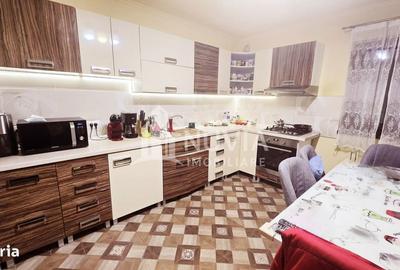 Casă cu 5 camere cu Canalizare în Central - 5