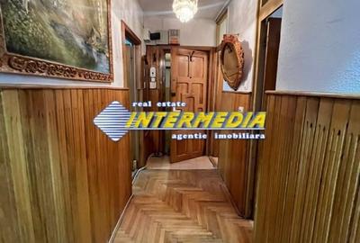 Apartament cu 3 camere decomandat, mobilat în Central - 9