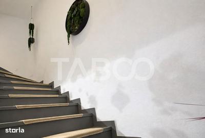 Casă cu 4 camere în Șelimbăr