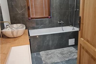 Casă cu 6 camere cu Teren 923 Mp în Târnova - 4