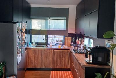 Casă cu 5 camere cu Teren 470 Mp în Săbăreni - 3