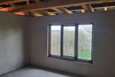 Casă cu 4 camere în Acățari - 5