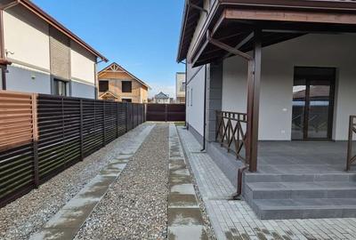 Casă cu 4 camere cu Teren 468 Mp în Sânpetru