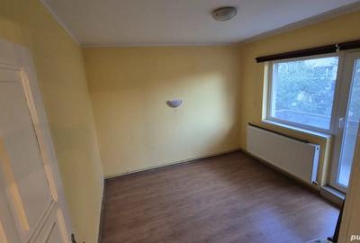 Vand apartament cu 3 camere, situat la etajul 2 din 4, in zona Lipovei - 9
