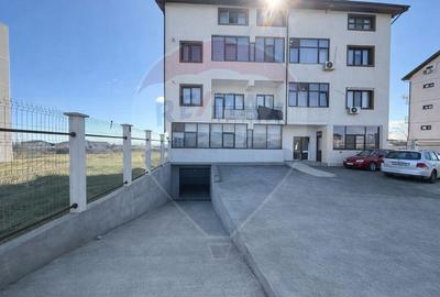 Spațiu comercial, de 170 mp, în Lazu - 6