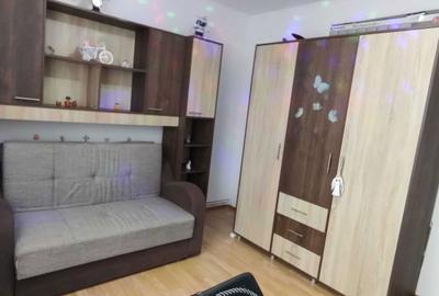Apartament cu 2 camere decomandat în Triaj - 1