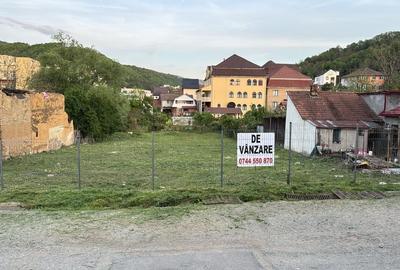 Vand teren central 1460m2 - 2