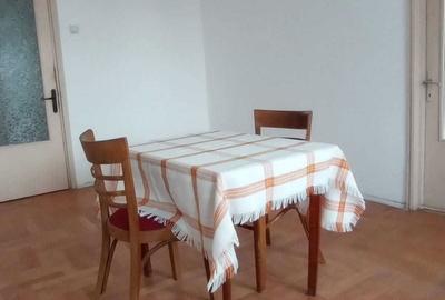 Apartament cu 3 camere în Târgu Neamț