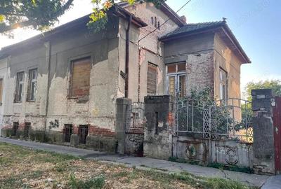 Timisoara, Vila Istorica Cu Teren Generos De 802 Mp. Zona Balcescu-Elisabetin - 2