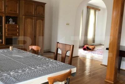 Casa de vanzare, cu 7 camere, 350 mp u & 2850 mp teren - 11