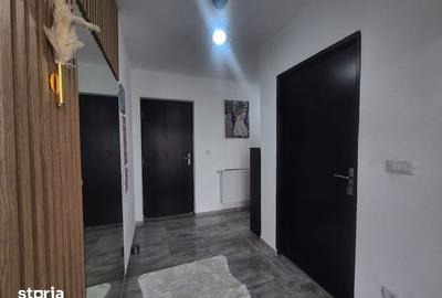 Casă cu 5 camere cu Teren 1800 Mp în Dănești - 10