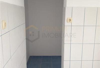 GIARMATA - 3 camere - 1 baie - 1 balcon - ETAJ 1 - BLOC IZOLAT - 12