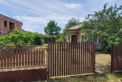 Teren de 3701 mp, în Răcari - 4