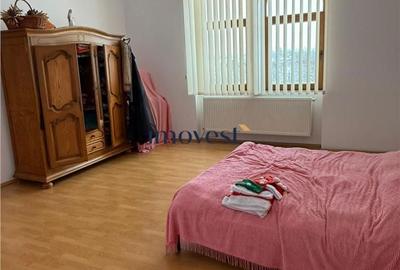 Casă cu 6 camere cu Teren 52000 Mp în Supur - 4