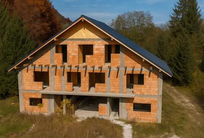 Casă cu 16 camere cu Teren 10000 Mp în Avrig - 1