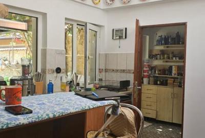 Casa de vanzare - zona Trocadero - 7