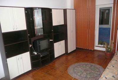 Apartament cu 3 camere decomandat în Crângași - 1