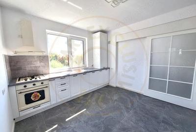 Casă cu Teren 500 Mp în Catane