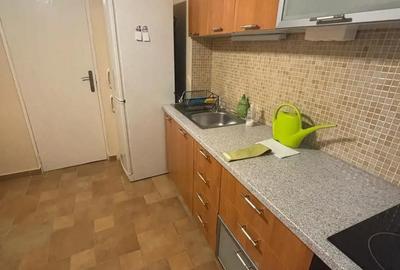 Apartament cu 3 camere decomandat în Central - 1
