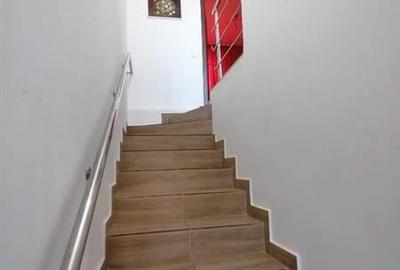 Casa - Prelungirea Ghencea-  Cartierul Latin -  135000E - negociabil -bucatarie - 18
